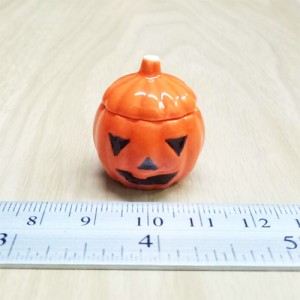 HPJ1 (halloween ceramic pumkin jar)