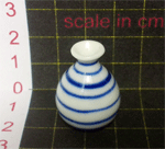 LCV22 (vase with designs)