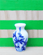 LCV29 (vase with designs)