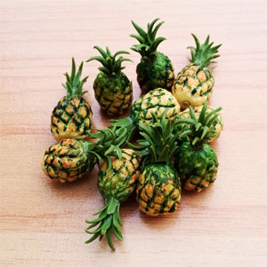 LF23 (pineapples-set of 10 )