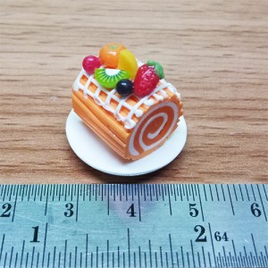 SLC8 (mini rolled cake)