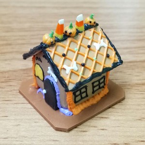 GBHH1 (gingerbread house)
