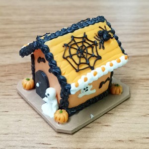 GBHH2 (gingerbread house)