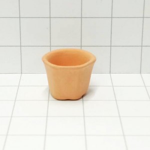 PLTH3 (ceramic planter)